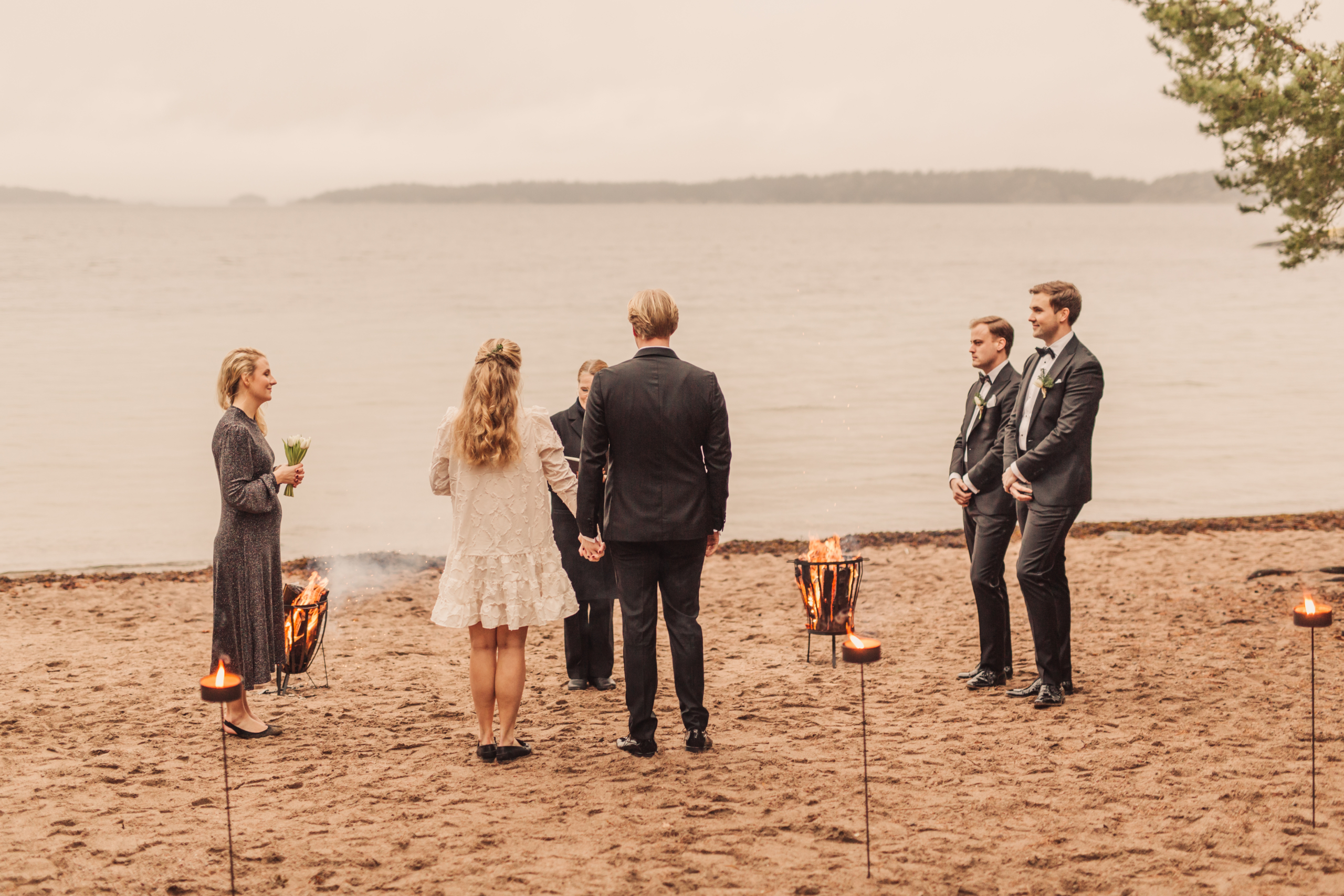Bröllopsfotografering vigsel strand Ingarö